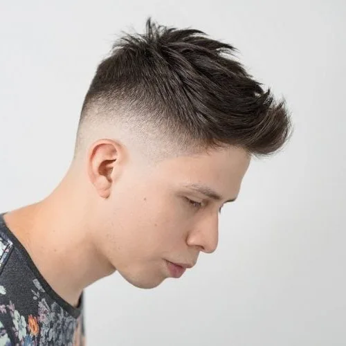 Corte de pelo falso de halcón con bajo mantenimiento