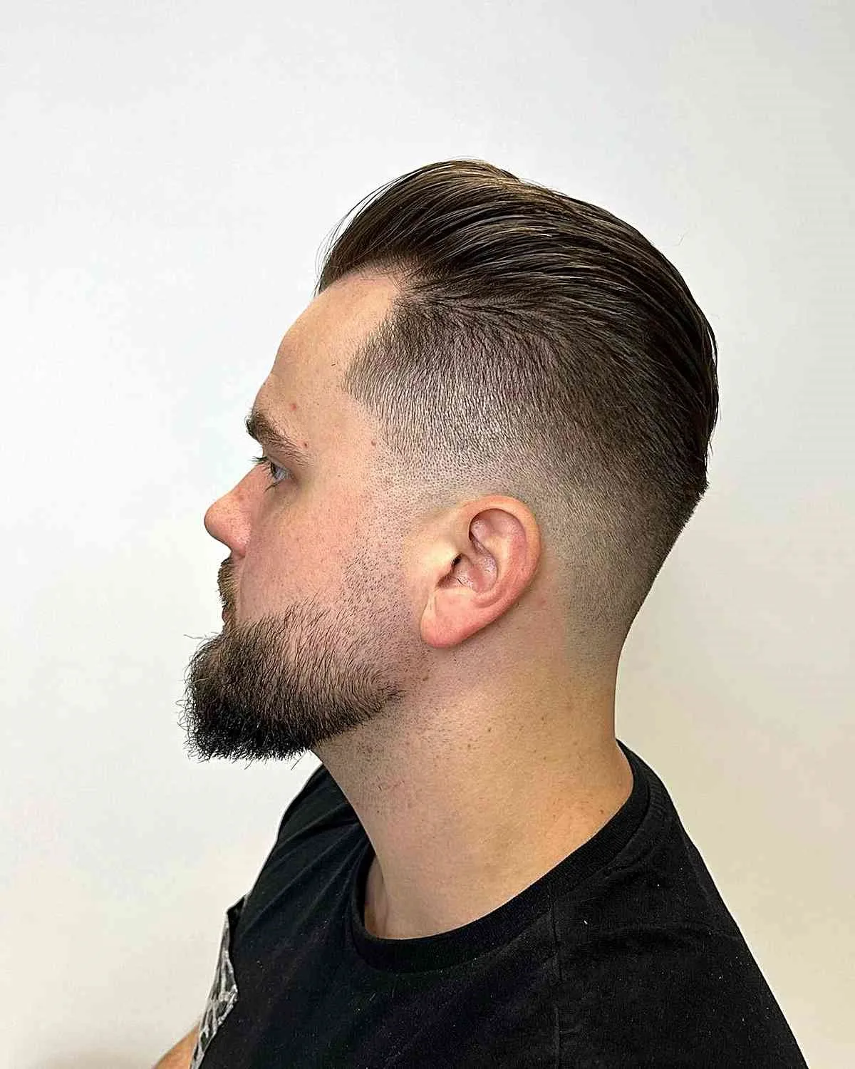 Estilo de cepillado con desvanecimiento de tono de piel