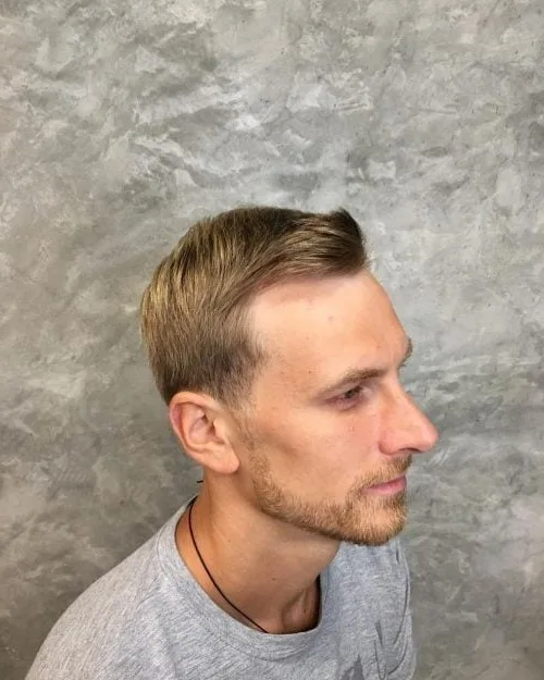 Flequillo de lado moderno para cabello fino