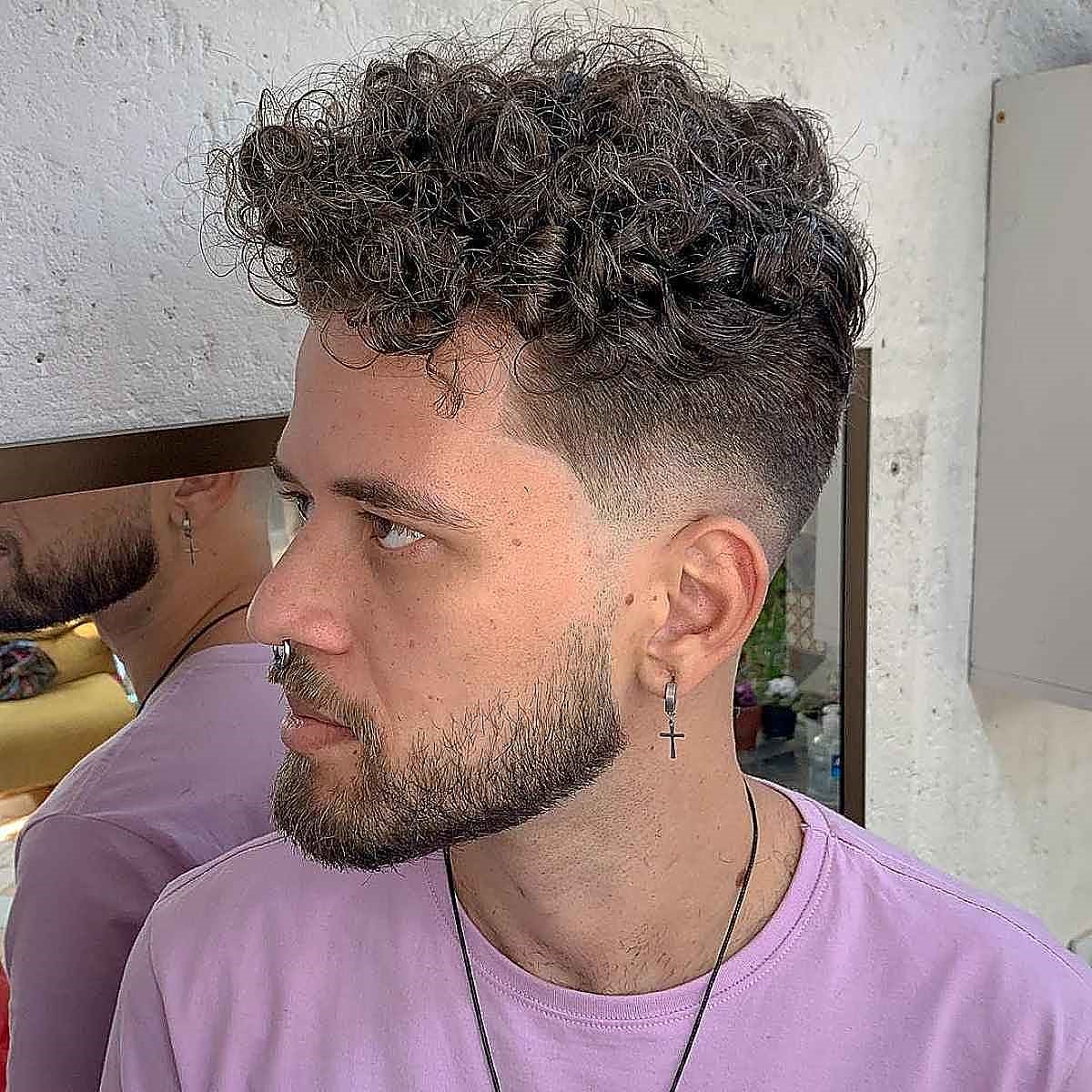 Reventón con desvanecimiento bajo para cabello texturizado
