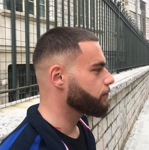 Un corte de pelo rapado número 4